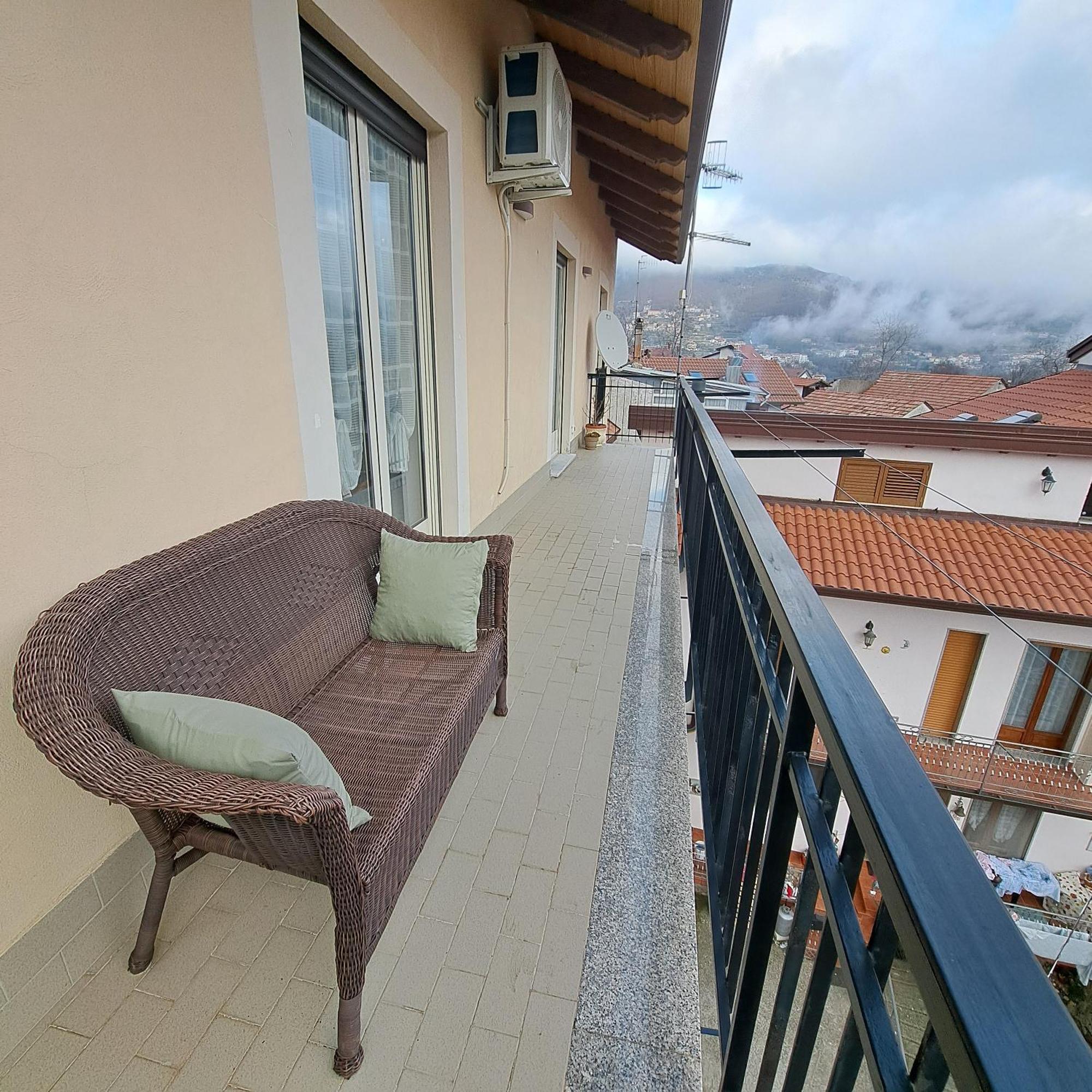 Casa Marilyn Apartment อาเจโรลา ภายนอก รูปภาพ