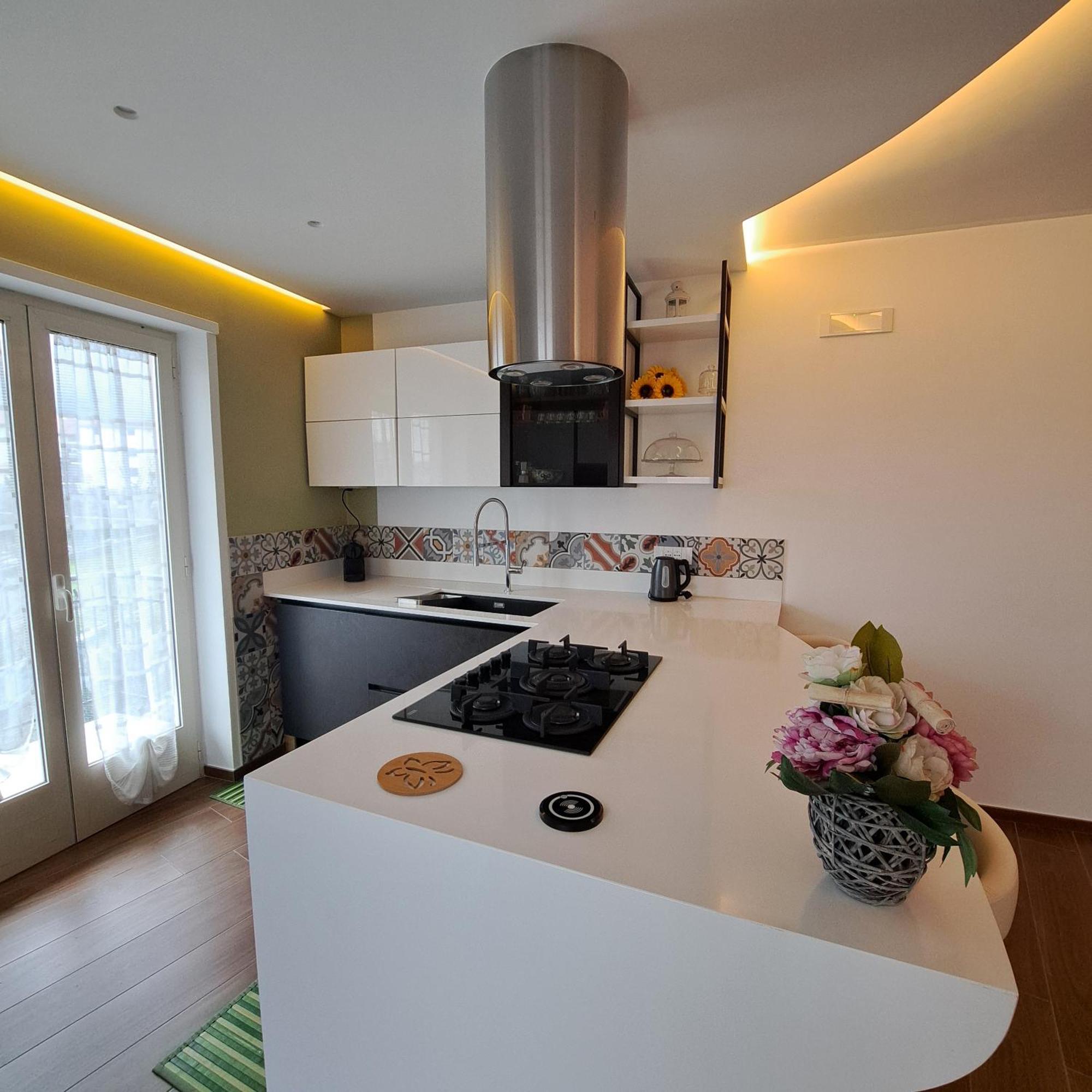 Casa Marilyn Apartment อาเจโรลา ภายนอก รูปภาพ